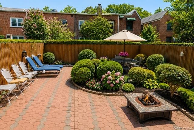 6511 175th Street, Fresh Meadows, NY 11365
