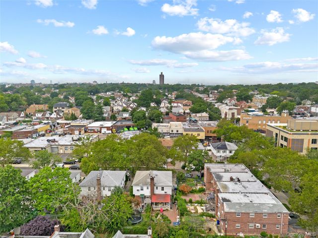 6511 175th Street, Fresh Meadows, NY 11365