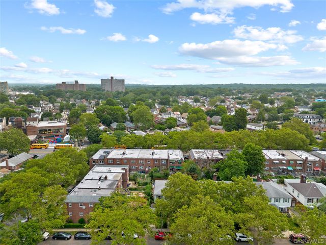 6511 175th Street, Fresh Meadows, NY 11365