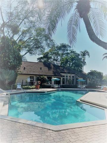 4401 W Mcnab Road 13, Pompano Beach, FL 33069