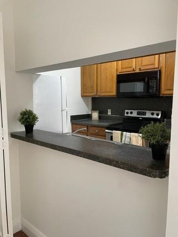 4401 W Mcnab Road 13, Pompano Beach, FL 33069