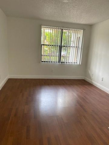 4401 W Mcnab Road 13, Pompano Beach, FL 33069