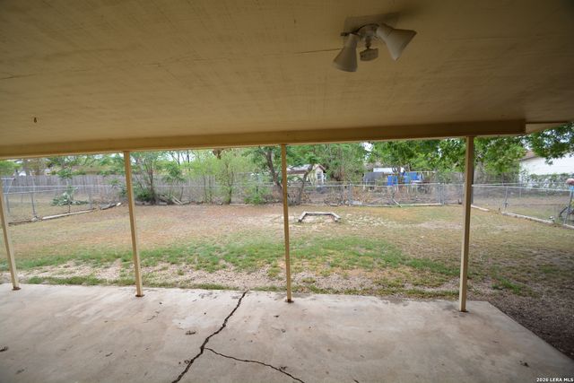 823 Highgate, Universal City, TX 78148