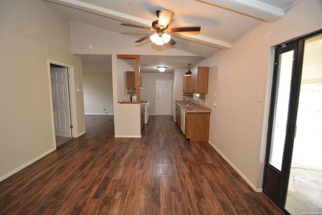 823 Highgate, Universal City, TX 78148