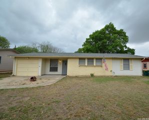 823 Highgate, Universal City, TX 78148