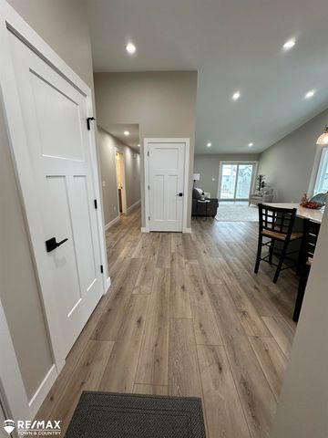 1430 Mallard Circle, Owosso, MI 48867