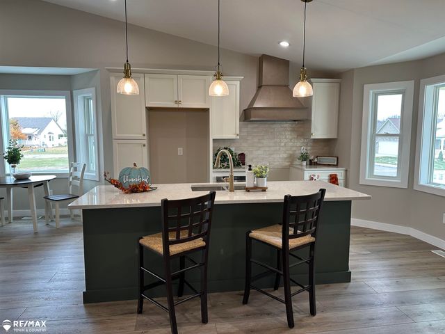 1430 Mallard Circle, Owosso, MI 48867