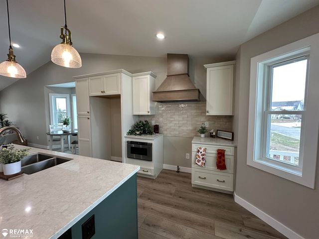 1430 Mallard Circle, Owosso, MI 48867