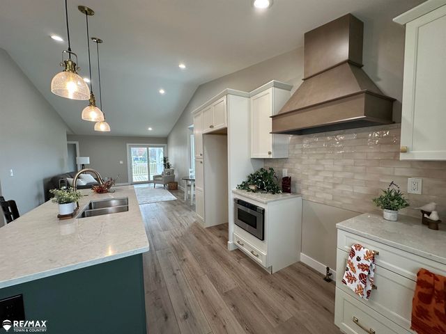 1430 Mallard Circle, Owosso, MI 48867