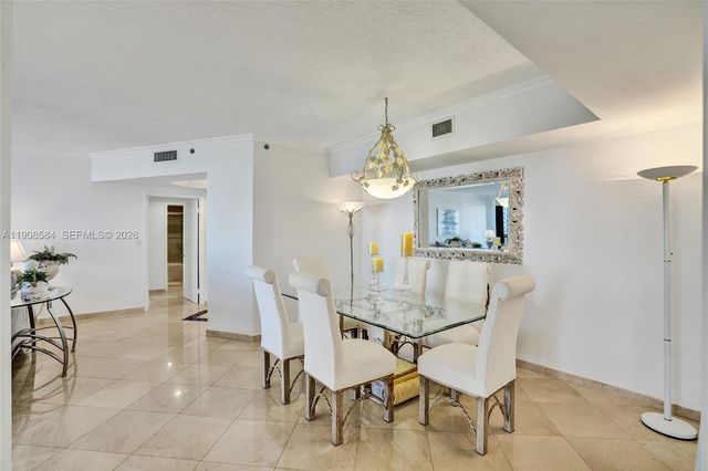 2000 Island Boulevard 1710, Aventura, FL 33160