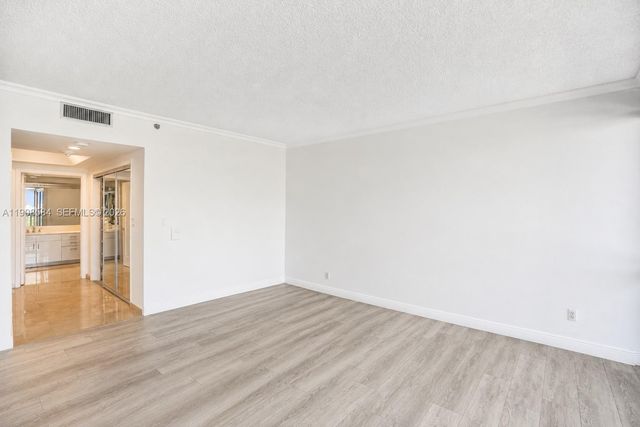 2000 Island Boulevard 1710, Aventura, FL 33160