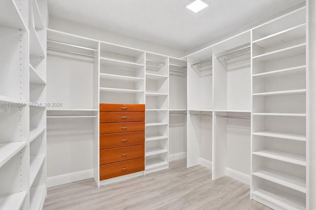 2000 Island Boulevard 1710, Aventura, FL 33160