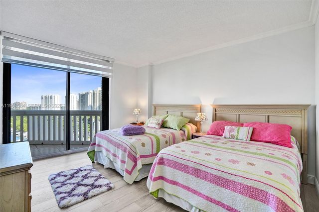 2000 Island Boulevard 1710, Aventura, FL 33160