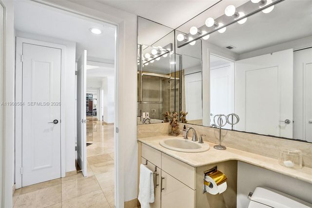 2000 Island Boulevard 1710, Aventura, FL 33160