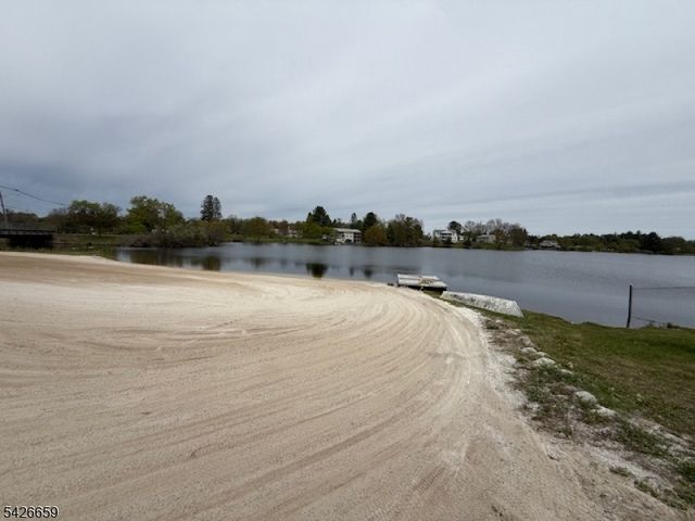 355 Lake Shore South F, Montague Twp., NJ 07827