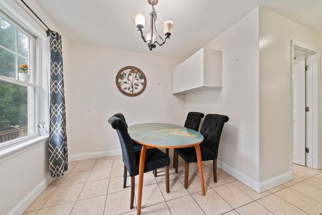 200 Justin Dr 4, Weymouth, MA 02188