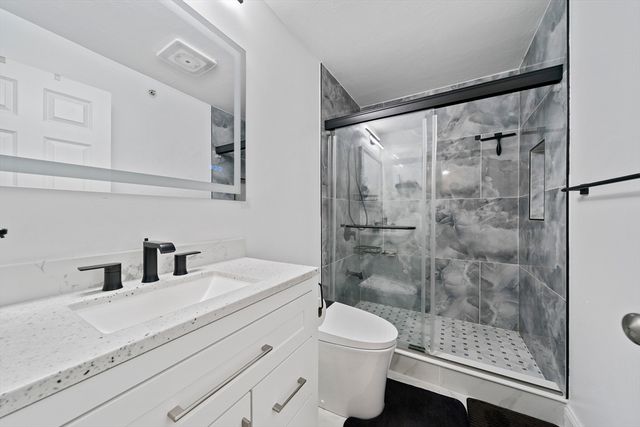 200 Justin Dr 4, Weymouth, MA 02188
