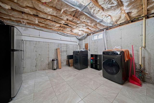 200 Justin Dr 4, Weymouth, MA 02188