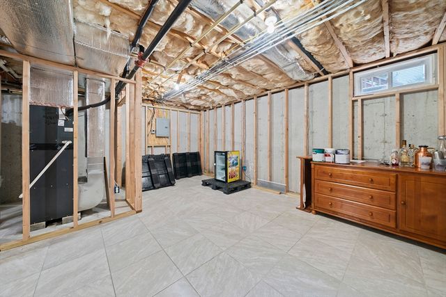 200 Justin Dr 4, Weymouth, MA 02188