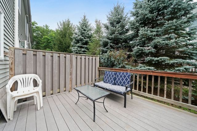 200 Justin Dr 4, Weymouth, MA 02188
