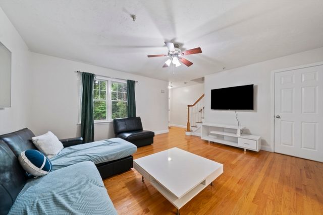 200 Justin Dr 4, Weymouth, MA 02188