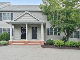 200 Justin Dr 4, Weymouth, MA 02188