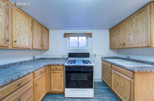 215 E Jefferson Street, Colorado Springs, CO 80907