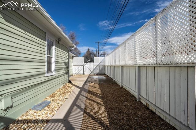 215 E Jefferson Street, Colorado Springs, CO 80907