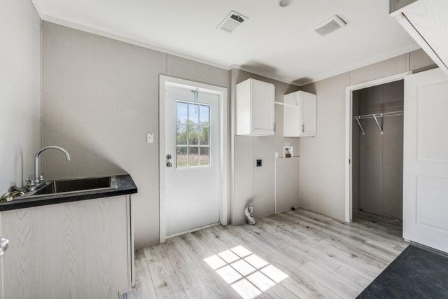 6008 County Road 401, Grandview, TX 76050