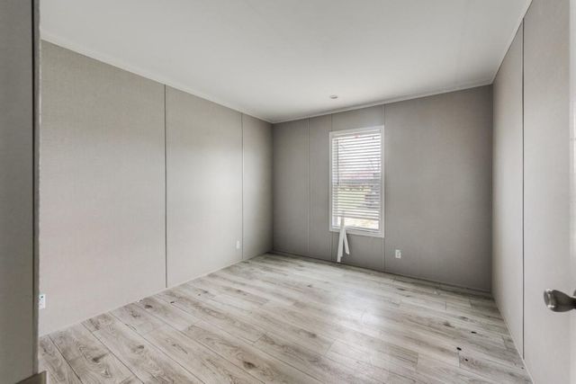 6008 County Road 401, Grandview, TX 76050