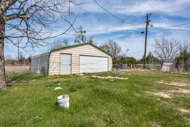 6008 County Road 401, Grandview, TX 76050