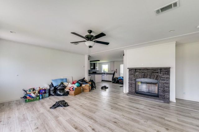 6008 County Road 401, Grandview, TX 76050