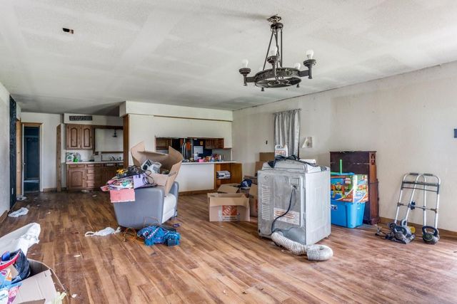 6008 County Road 401, Grandview, TX 76050