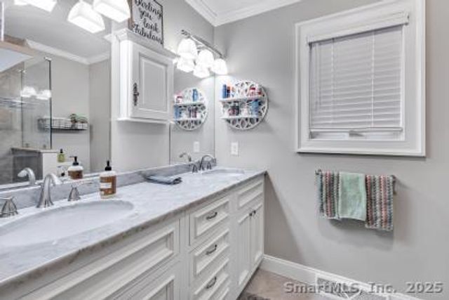 289 Agawam Drive B, Stratford, CT 06614