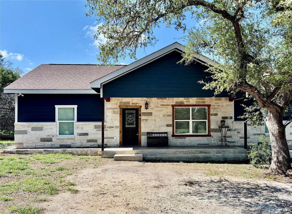 351 Line Camp Loop, Spring Branch, TX 78070