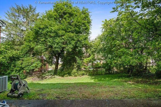 1113 Bridge Road, Charleston, WV 25314