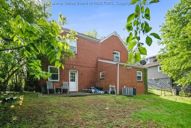 1113 Bridge Road, Charleston, WV 25314