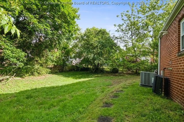 1113 Bridge Road, Charleston, WV 25314