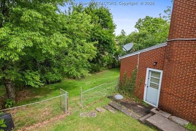 1113 Bridge Road, Charleston, WV 25314