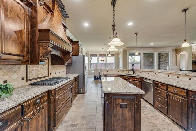 8704 Shadywood Lane, North Richland Hills, TX 76182