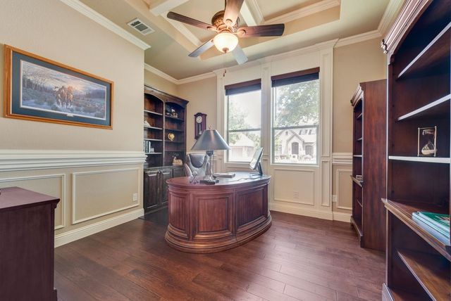 8704 Shadywood Lane, North Richland Hills, TX 76182