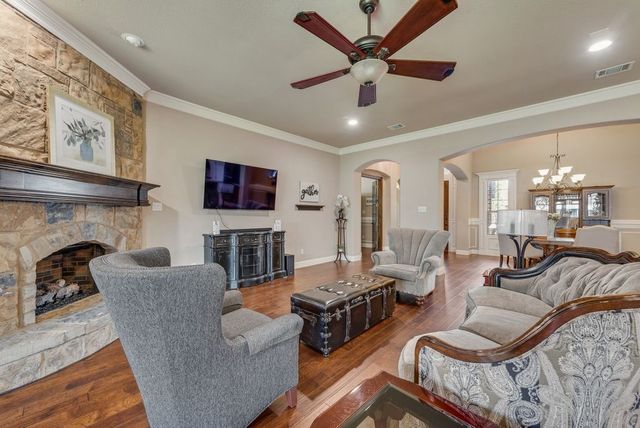 8704 Shadywood Lane, North Richland Hills, TX 76182