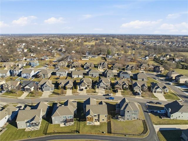 804 S Washington Street, Raymore, MO 64083