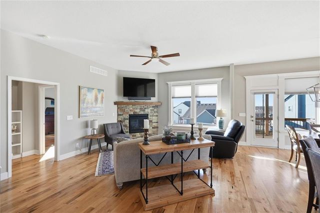 804 S Washington Street, Raymore, MO 64083