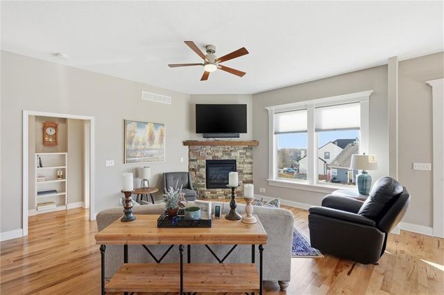 804 S Washington Street, Raymore, MO 64083