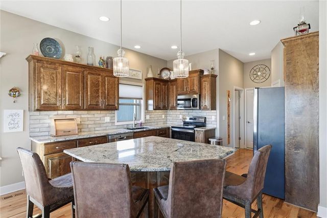 804 S Washington Street, Raymore, MO 64083