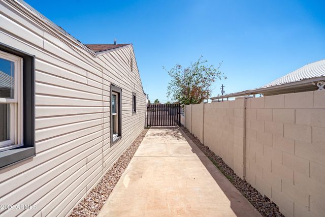 412 E ROOSEVELT Avenue, Buckeye, AZ 85326