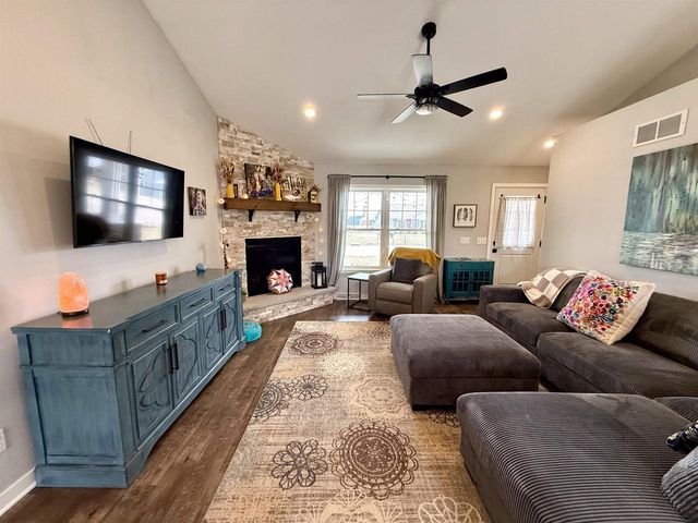 441 Hickory Street, Evansville, WI 53536