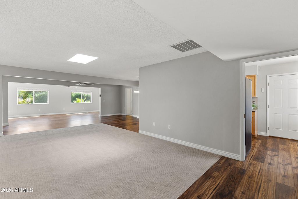 10944 W SARATOGA Circle, Sun City, AZ 85351 — photo 4