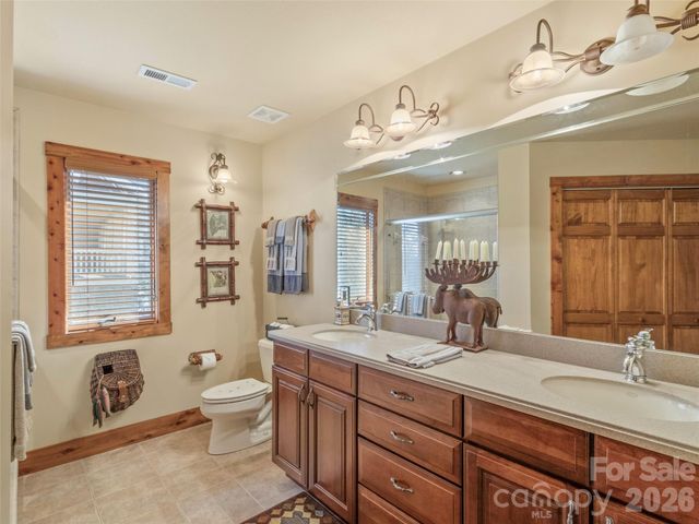 456 Spring House Drive, Burnsville, NC 28714